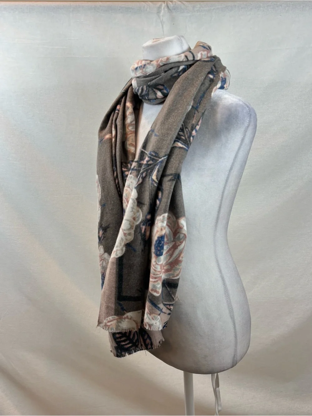 LOOK Cashmere Brand Grey and Pink Floral Scarf